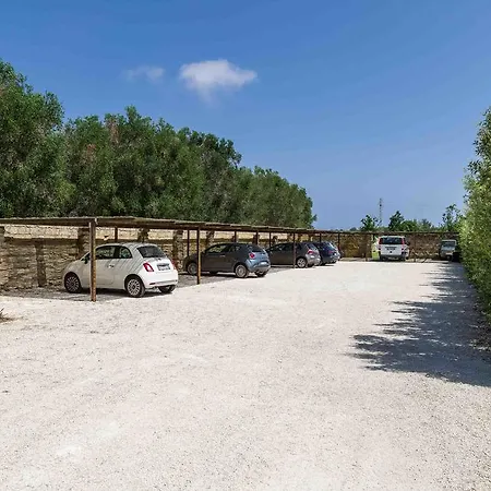 Masseria La Gresca 3* فيغناكاستريسي